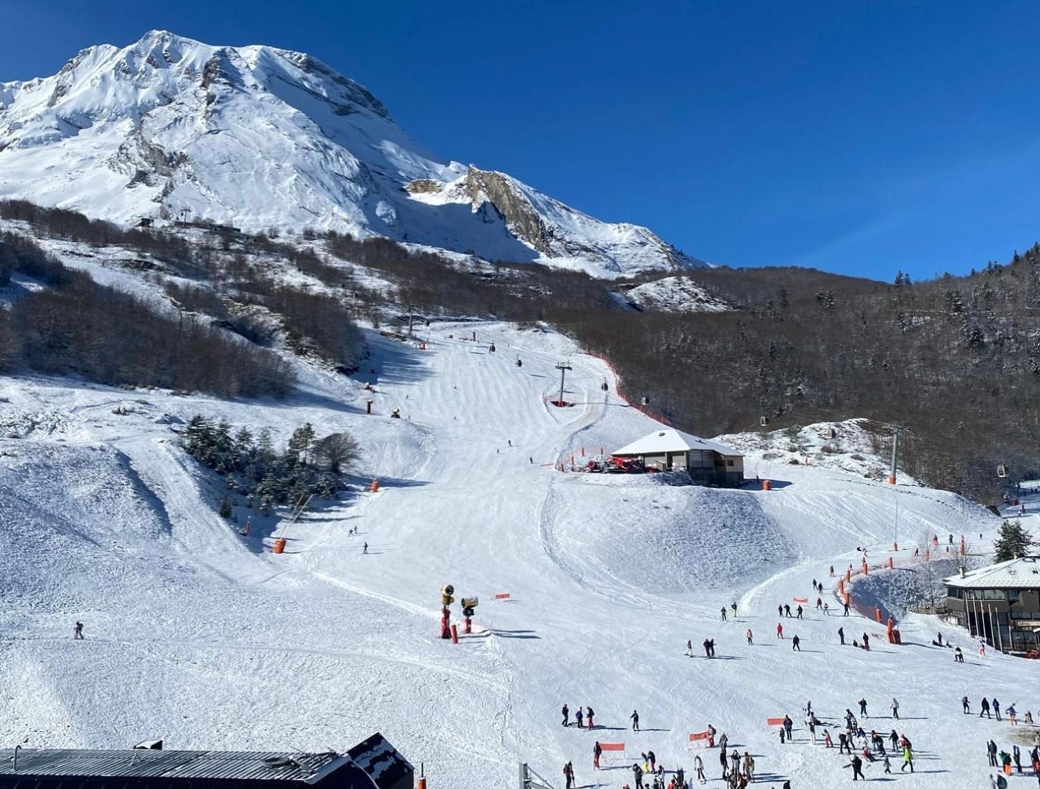 Le Skidoux 2*, Au Pied Des Pistes, Vue Montagne Gourette Bagian luar foto